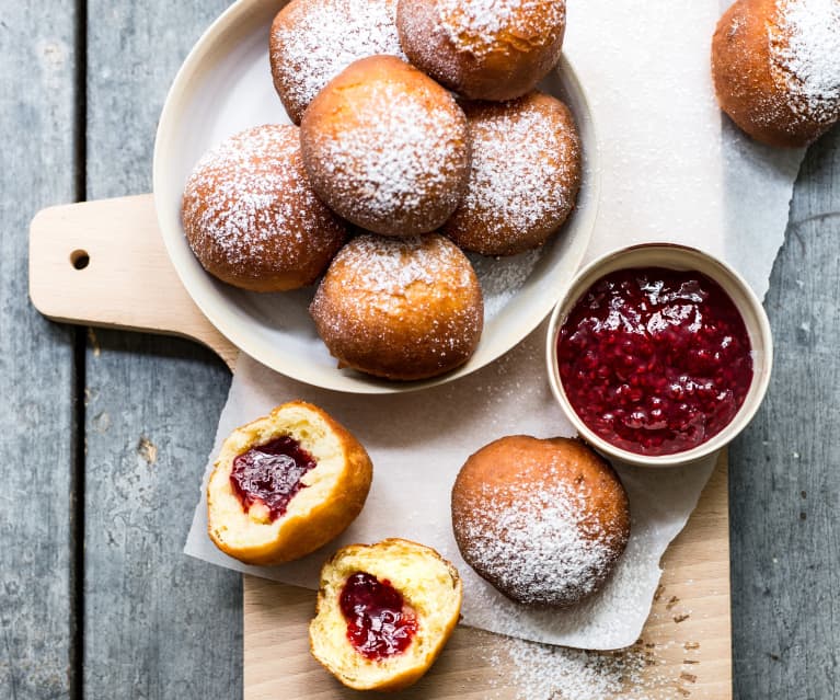 Beignets fourrés à la confiture