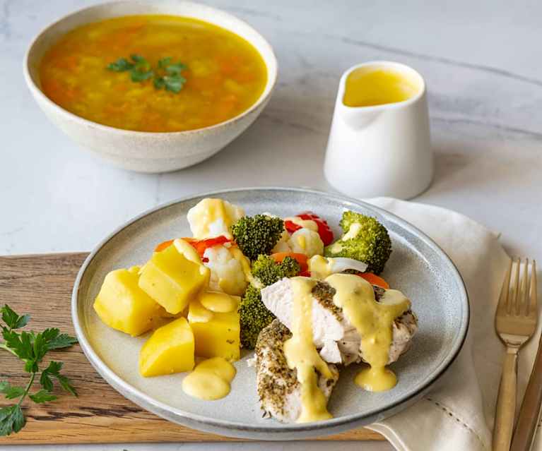 Zupa warzywna, kurczak w sosie musztardowo-śmietanowym