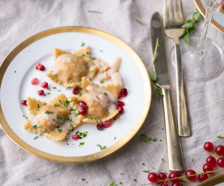 Ravioli alle noci con salsa allo Champagne