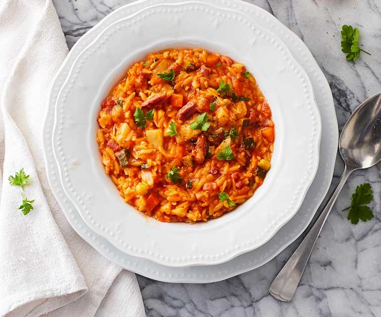 Zuppa di risoni, pancetta e verdure
