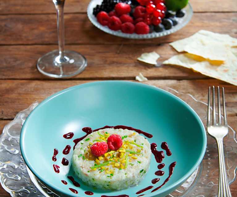 Tartare di branzino con coulis ai frutti di bosco