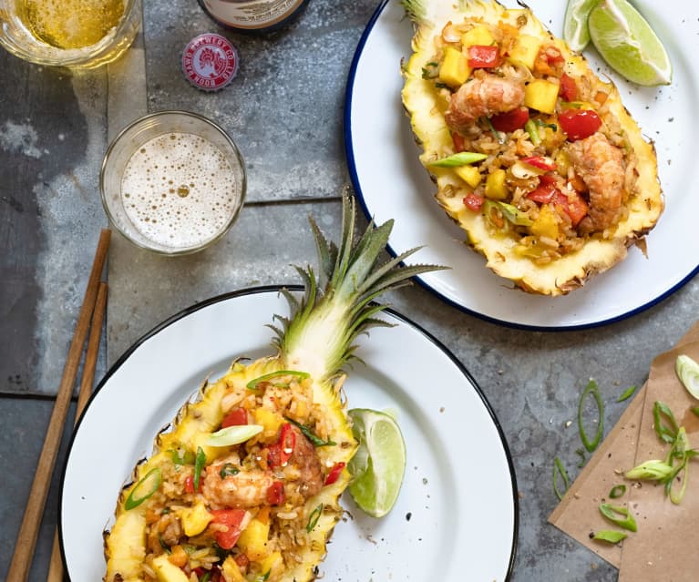 Riz frit à l'ananas, crevettes et basilic thaï