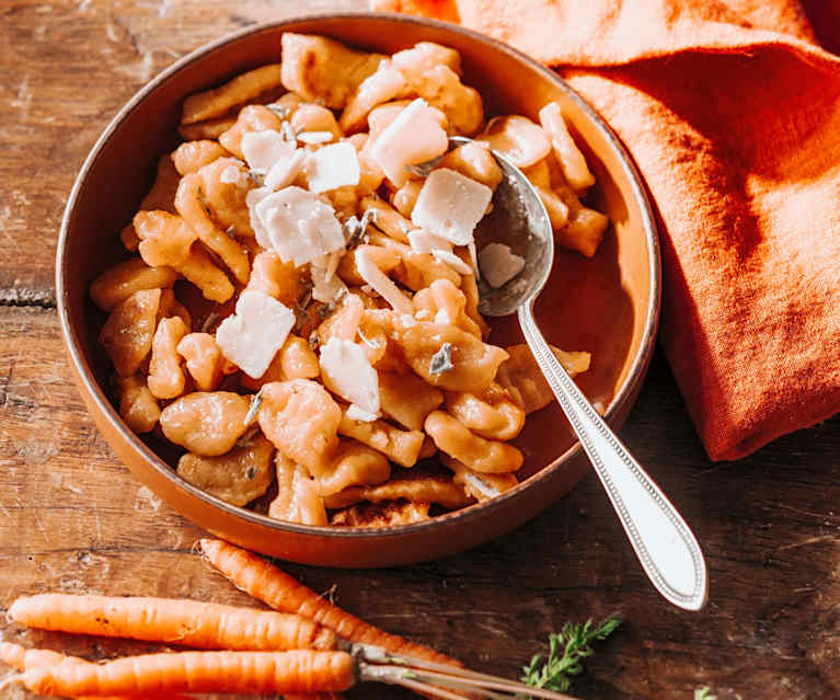 Gnocchi de carotte et pomme de terre au beurre de sauge Gnocchi de carotte et pomme de terre au beurre de sauge