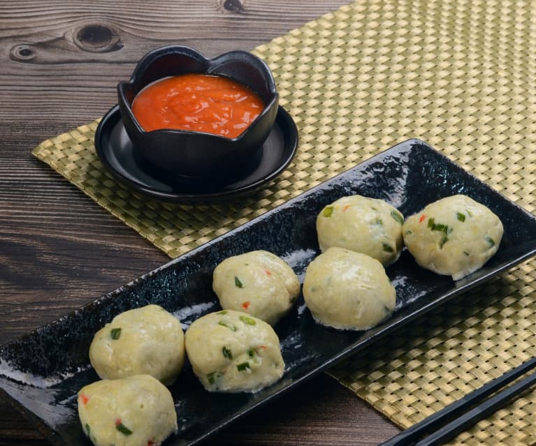 Bola Patty Ayam (Chicken Paste Cakes)