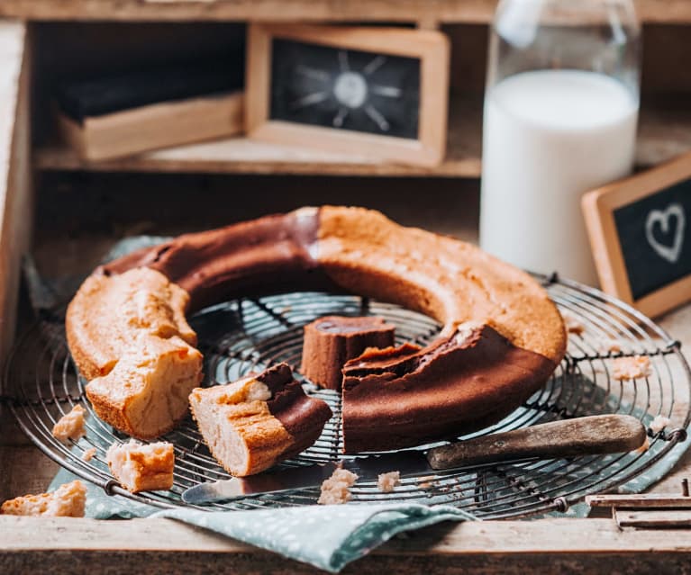 Grand donut chocolat et vanille