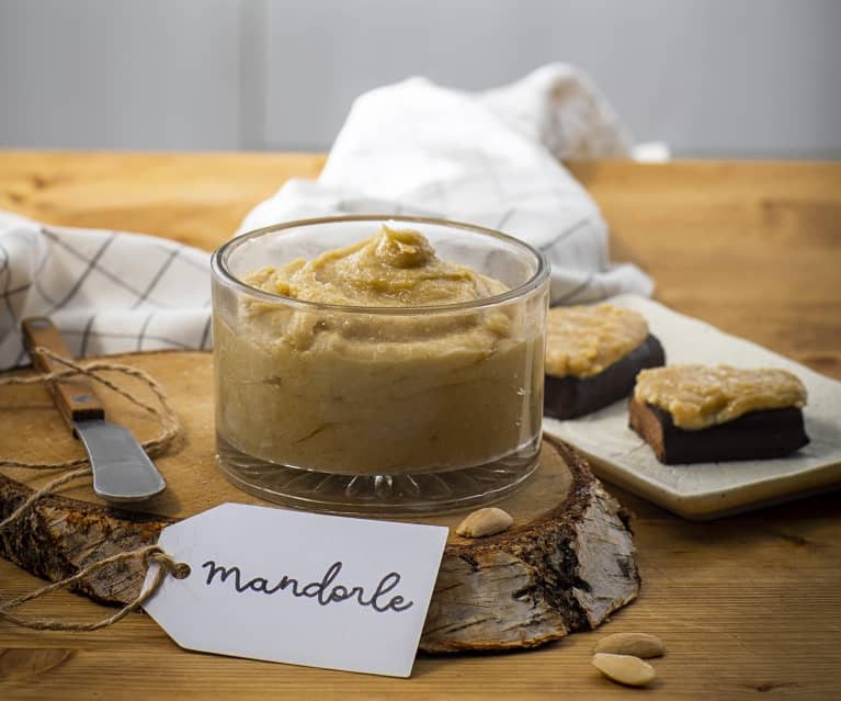 Crema di mandorle