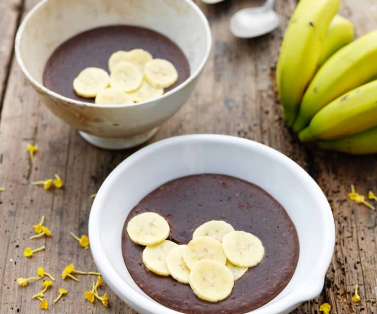 Papas de aveia com alfarroba e bebida de linhaça