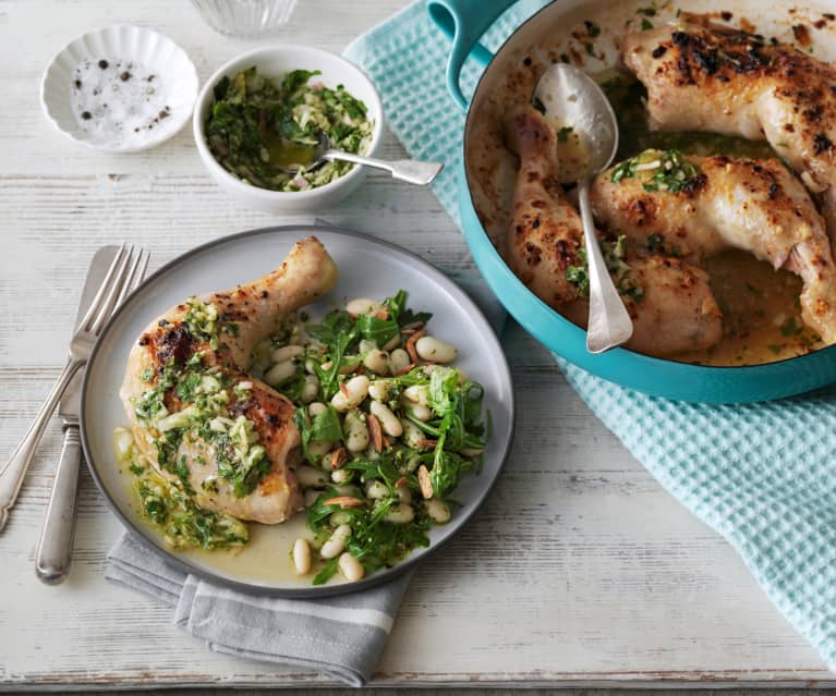 Pollo con salsa de hierbas y pesto de arúgula