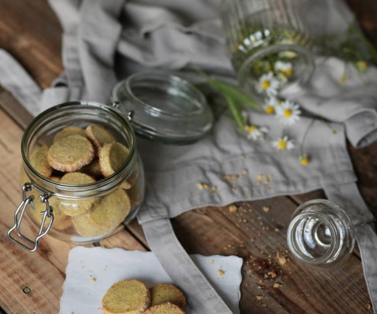 Biscotti farro e camomilla (di Erica Liverani)