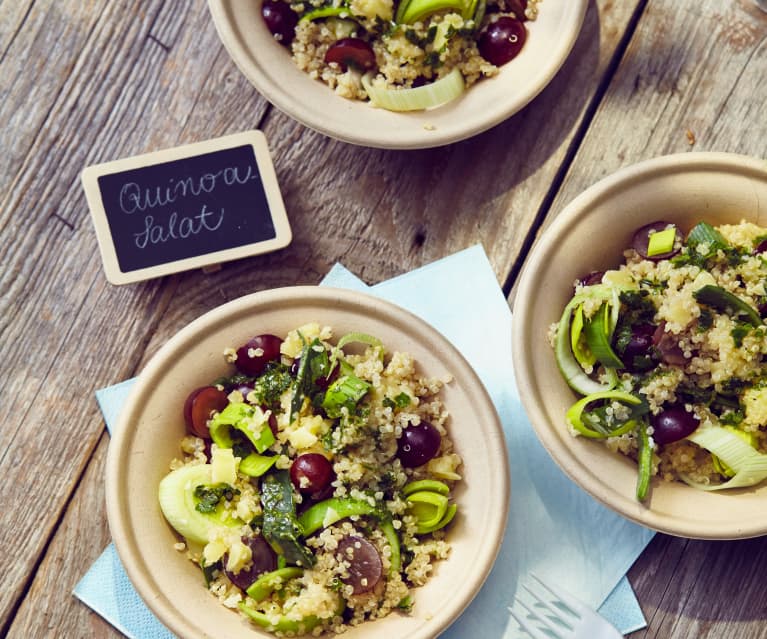 Salade au quinoa, raisin et fromage