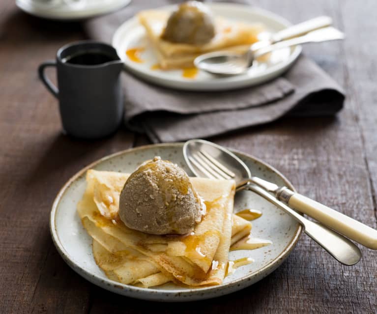 Gelato cocco-caramello con crêpes (senza lattosio)