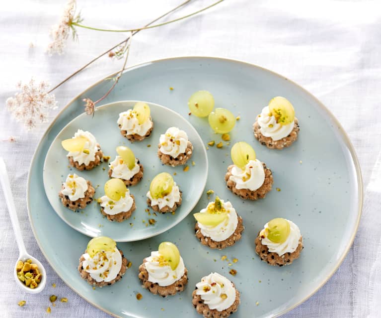 Bouchées chèvre-raisin