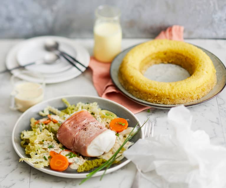 Papillote de poisson au jambon cru, petits légumes et gâteau vapeur à la vanille