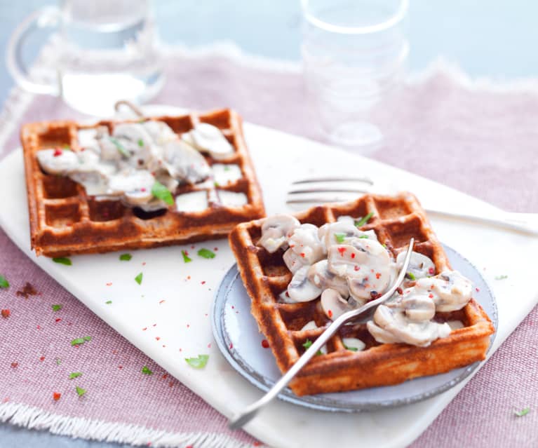 Gaufres aux farines de riz et châtaigne, sauce aux champignons