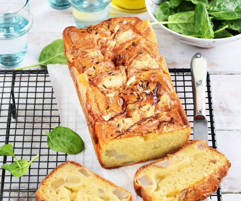 Cake au camembert et à la poire