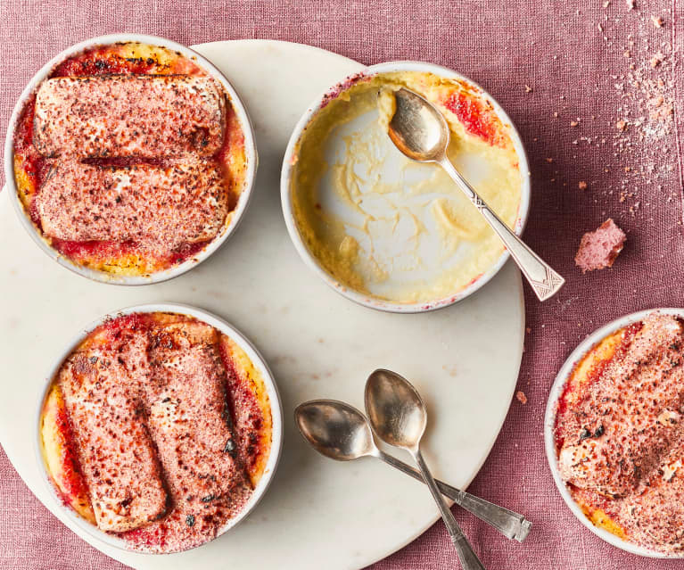 Crème brûlée au champagne et biscuits roses de Reims