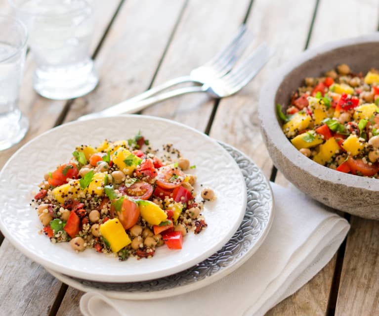 Salada de quinoa e manga