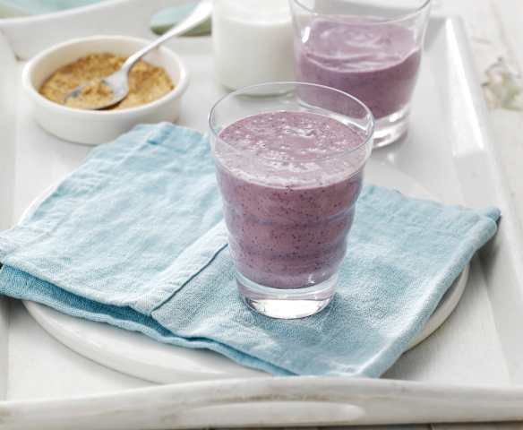 Smoothie de plátano y arándanos