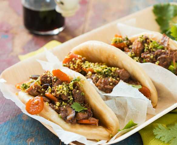 Gua Bao - gedämpfte Buns mit Schmorfleisch