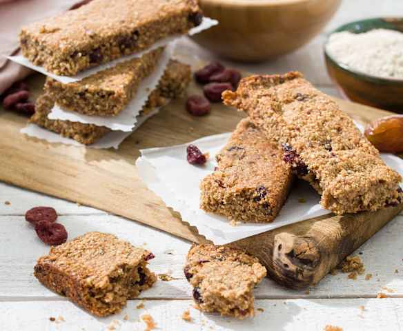 Barritas de avena, almendras y arándanos Barritas de avena, almendras y arándanos