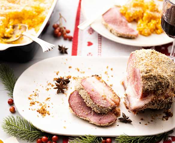 Pernil e puré de cenoura à finlandesa (Joulukinkku and Porkkanalaatikko) Pernil e puré de cenoura à finlandesa (Joulukinkku and Porkkanalaatikko)