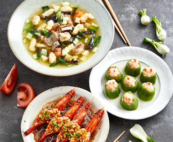 羊肉麻食汤面配蒜蓉开背虾、丝瓜酿