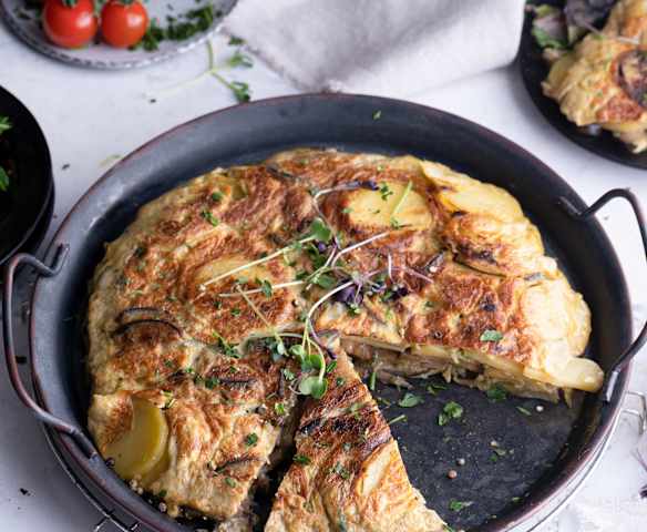 Tortilla de berenjenas y queso