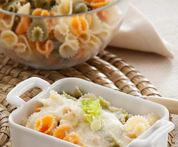 Pasta con salsa de hinojo al limón