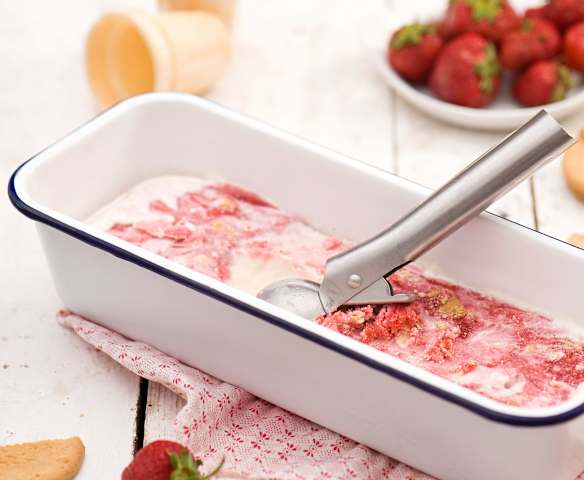 Lody truskawkowo-sernikowe