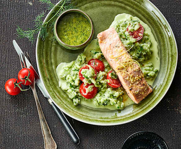 Salmone con salsa alla senape e all'aneto
