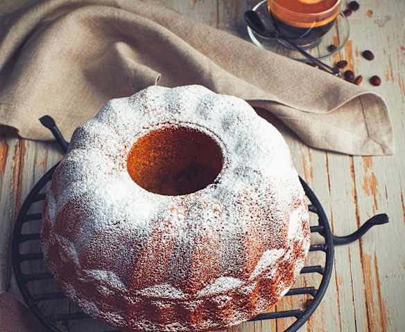 Ciambellone al kefir e orzo