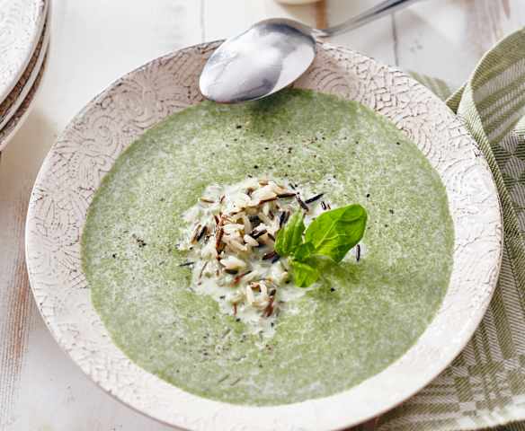Spinatsuppe mit Wildreis