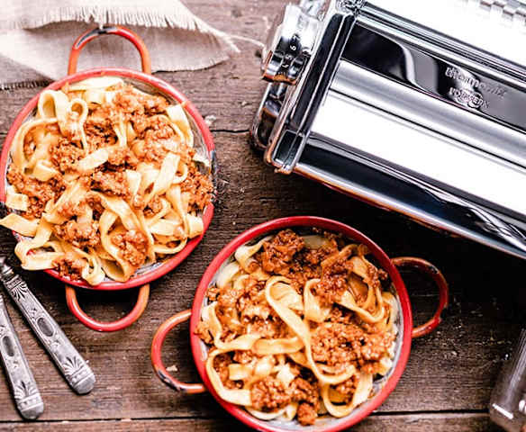 Fettuccine al ragù Fettuccine al ragù