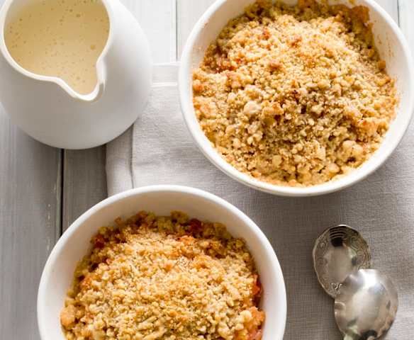 Stewed apples with walnut crumble topping