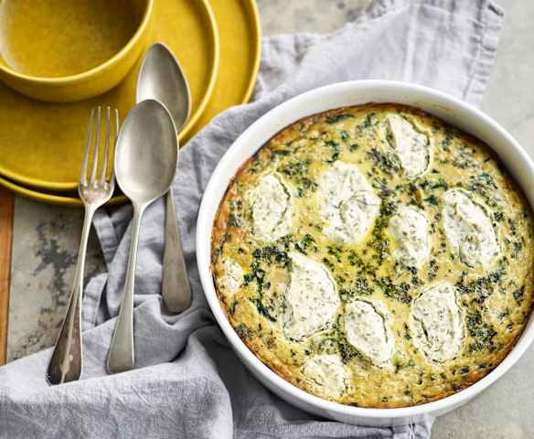 Fritata de bulgur, acelga e ervas aromáticas