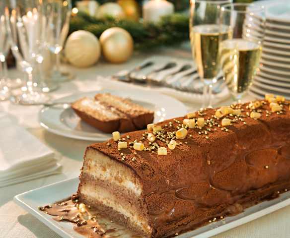 Mandelnougat-Schokoladen-Kuchen