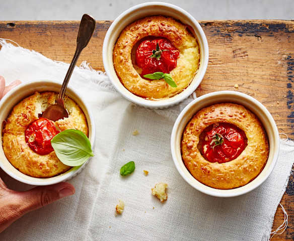 Petits cakes à la tomate farcie