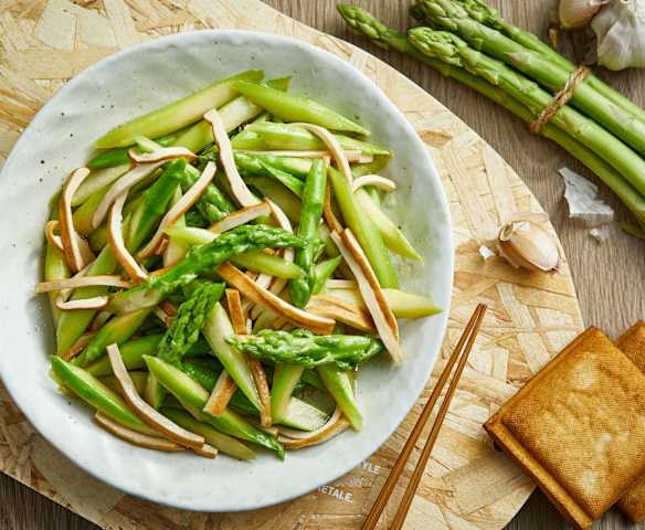 味噌香干烩芦笋