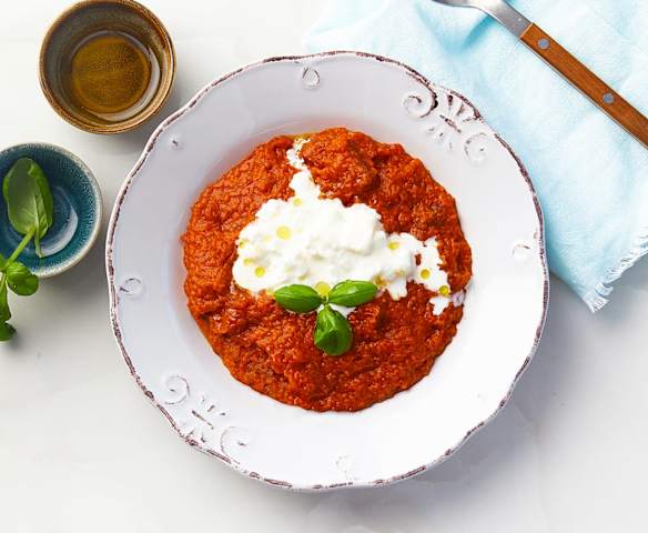 Pappa al pomodoro con stracciatella