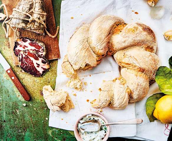 Pain à l'ail et au thym