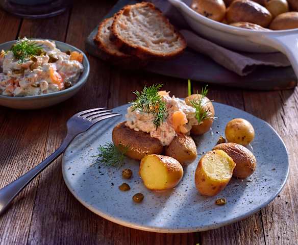 Neue Kartoffeln mit Lachscreme