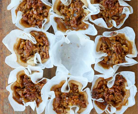 Engadiner Walnusstörtchen