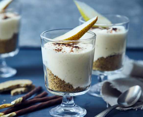 Mini-Birnen-Käsekuchen im Glas