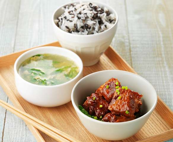 豆瓣粉蒸排骨饭+青菜蛋花汤