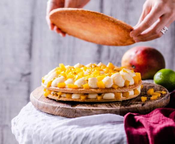 Mille-feuille des Rois au citron vert, passion et mangue