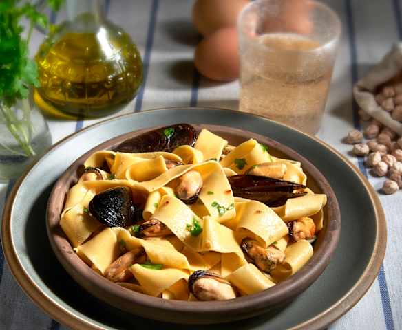 Pappardelle de garbanzos con mejillones (sin gluten)