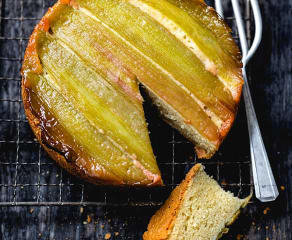 Gâteau renversé yaourt et rhubarbe