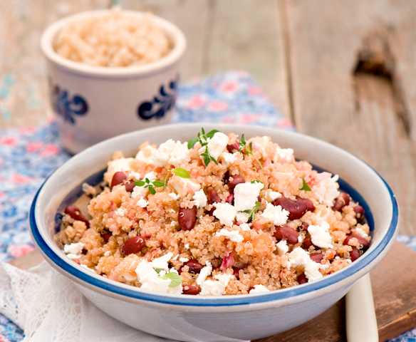 Sałatka z kaszy quinoa