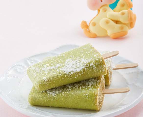 Paleta helada de pera y aguacate