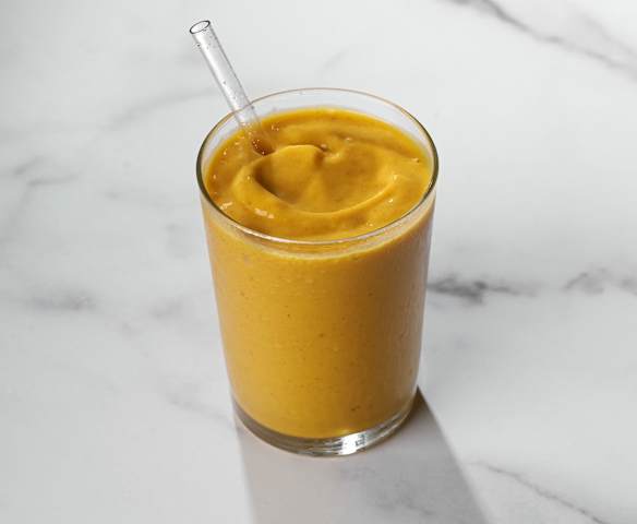 Golden Lassi Smoothie (Matthew Kenney) Golden Lassi Smoothie (Matthew Kenney)